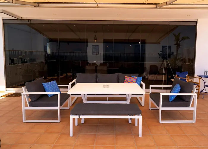 Blue Penthouse Mackenzie * 拉纳卡