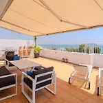 Апартаменти Blue Penthouse Mackenzie Ларнака