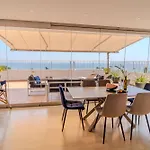 Апартаменти Blue Penthouse Mackenzie *