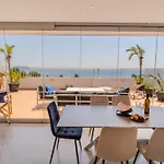 Blue Penthouse Mackenzie ラルナカ
