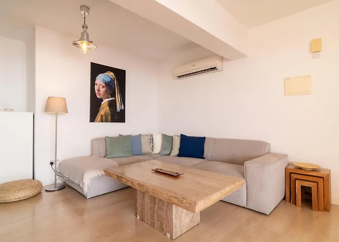 Blue Penthouse Mackenzie Apartment *