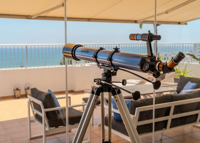 Blue Penthouse Mackenzie Apartment *