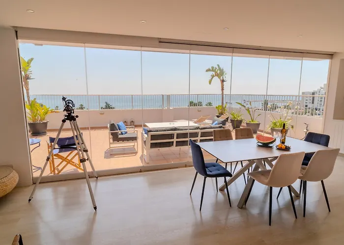 Blue Penthouse Mackenzie * Larnaca